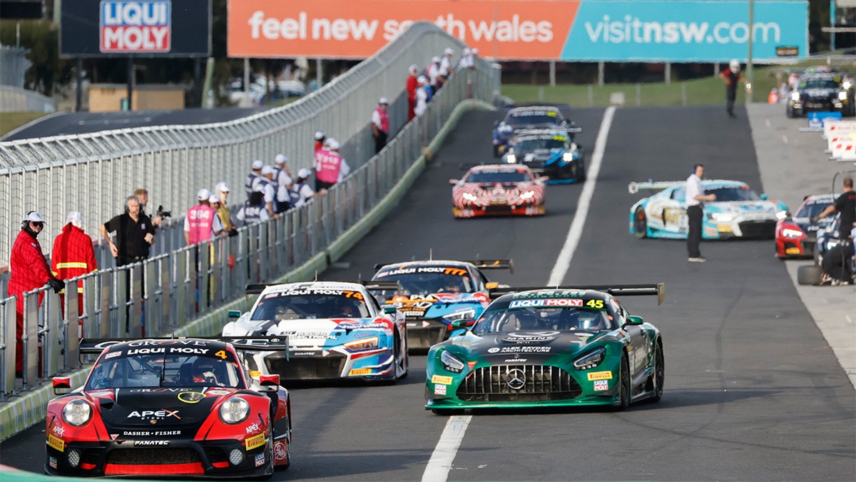 Состоялась 12-часовая гонка LIQUI MOLY Bathurst 12-Hour 2022